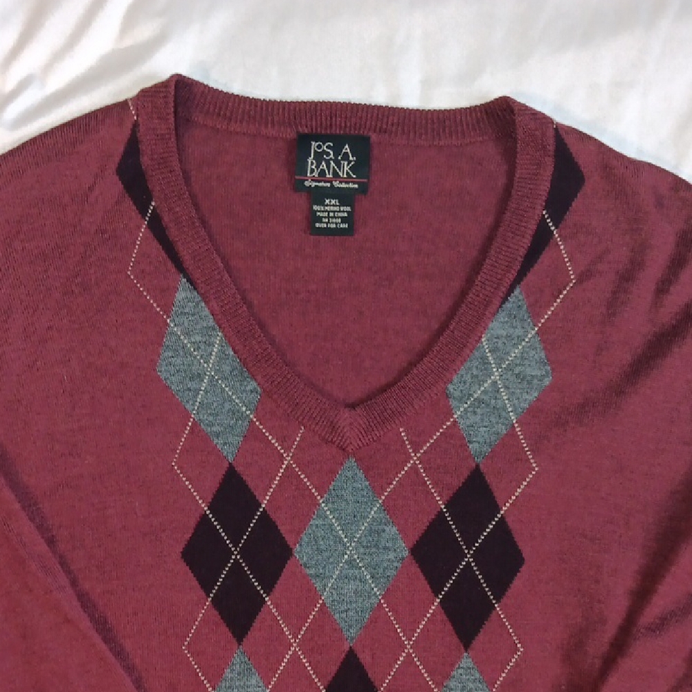 Mens Jos. A. Bank 100% Merino Wool Argyle Detail Knit Sweater - Red and Gray